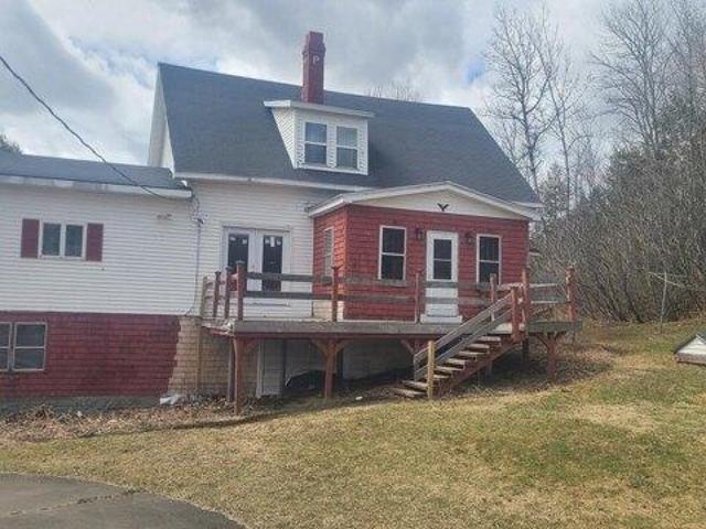 5 bedroom, Bridgewater ME 04735 105885207