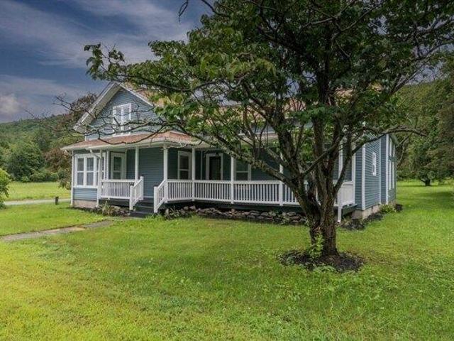 5 bedroom, Buckland MA 01370 105349926