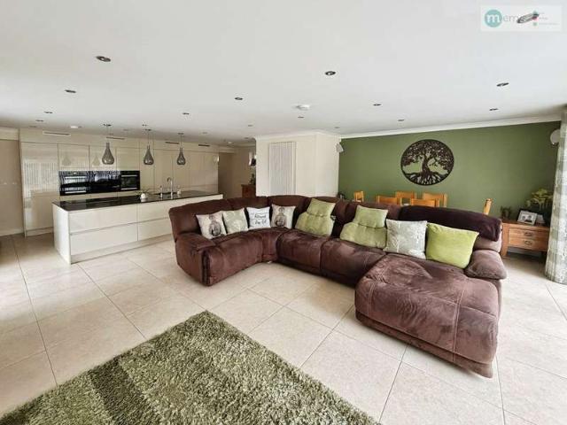 5 Bedroom Bungalow