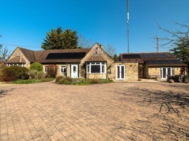 5 Bedroom Bungalow Beckley Oxfordshire 101677140