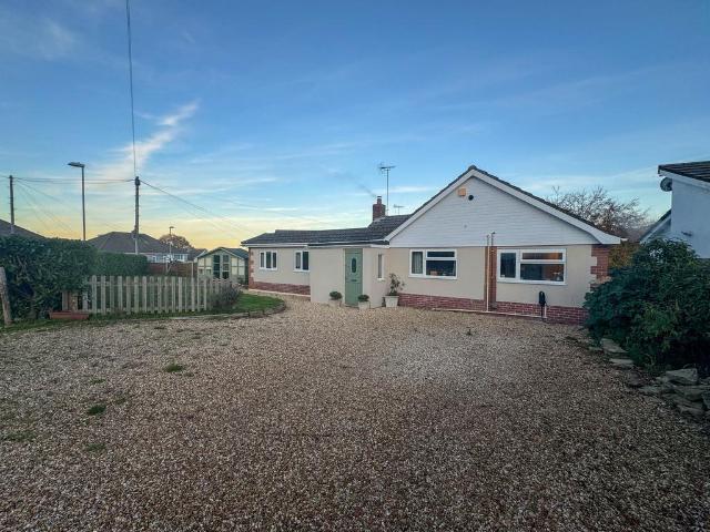 5 bedroom bungalow for sale
