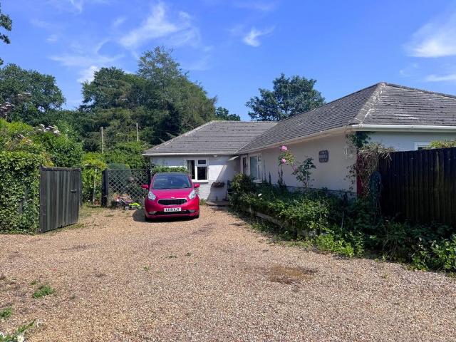 5 bedroom bungalow for sale