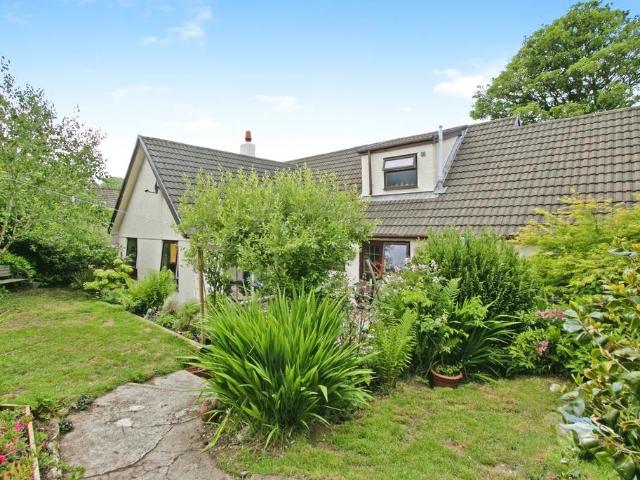 5 bedroom bungalow for sale
