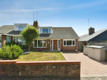 5 bedroom bungalow for sale
