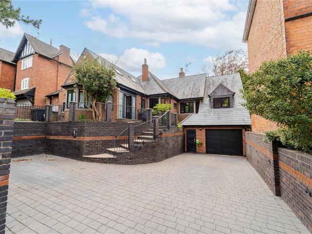 5 bedroom house for sale