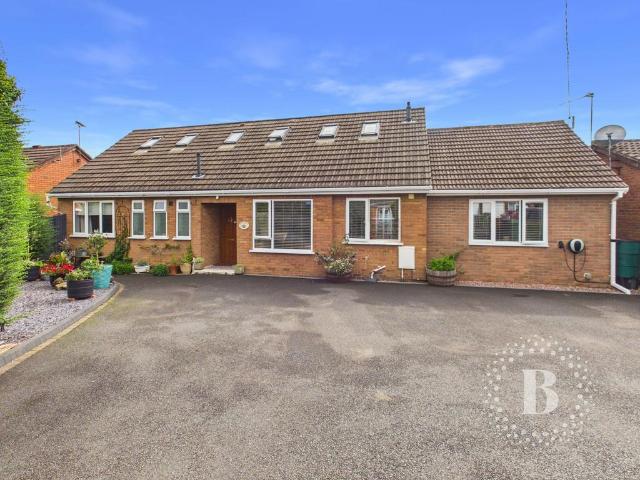 5 bedroom bungalow for sale