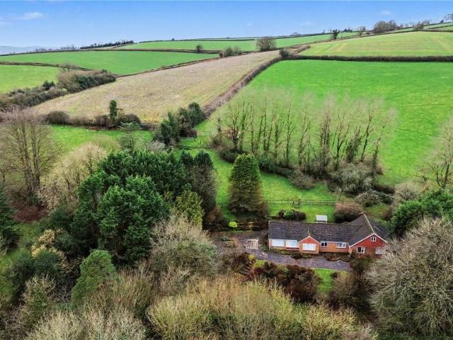 5 bedroom bungalow for sale