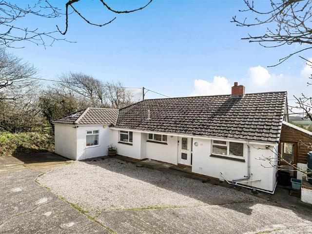 5 bedroom bungalow for sale