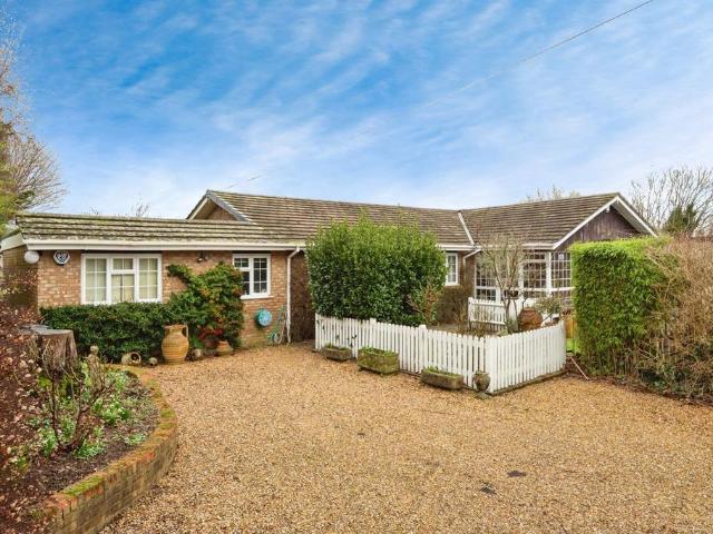 5 bedroom bungalow for sale