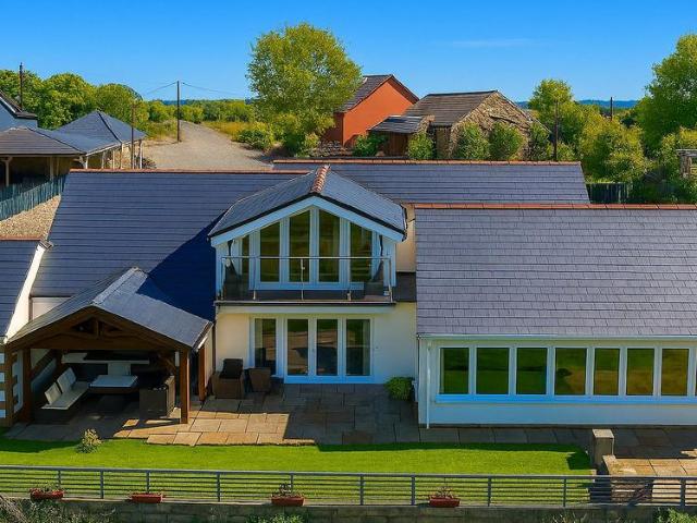 5 bedroom bungalow for sale
