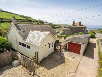 5 bedroom bungalow for sale
