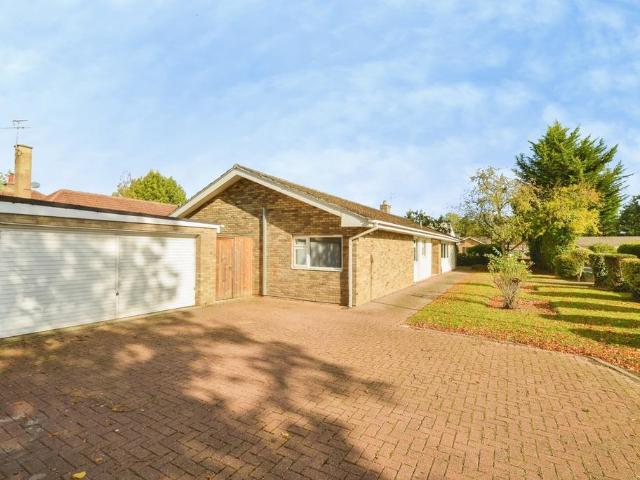 5 bedroom bungalow for sale