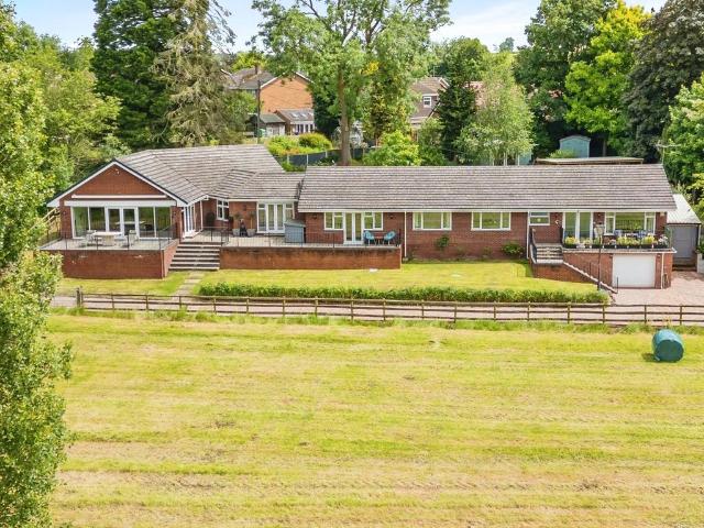 5 bedroom bungalow for sale