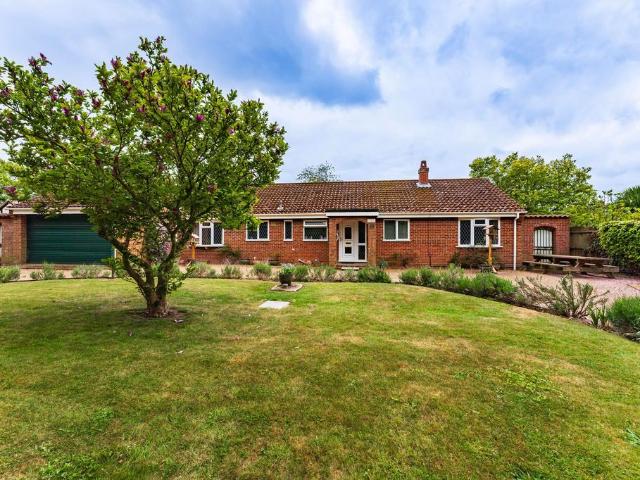 5 bedroom bungalow for sale