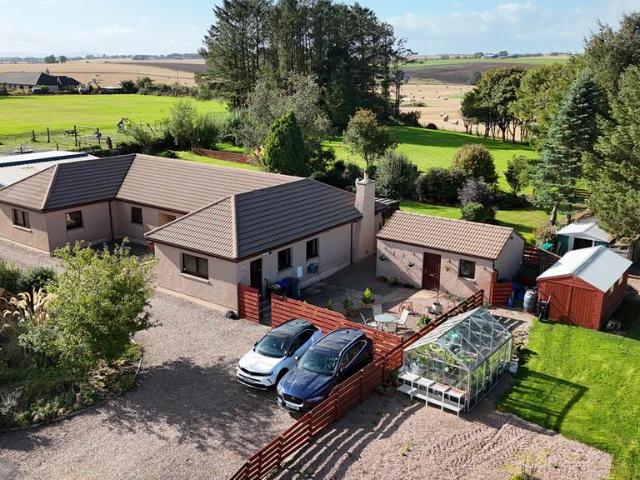5 bedroom bungalow for sale