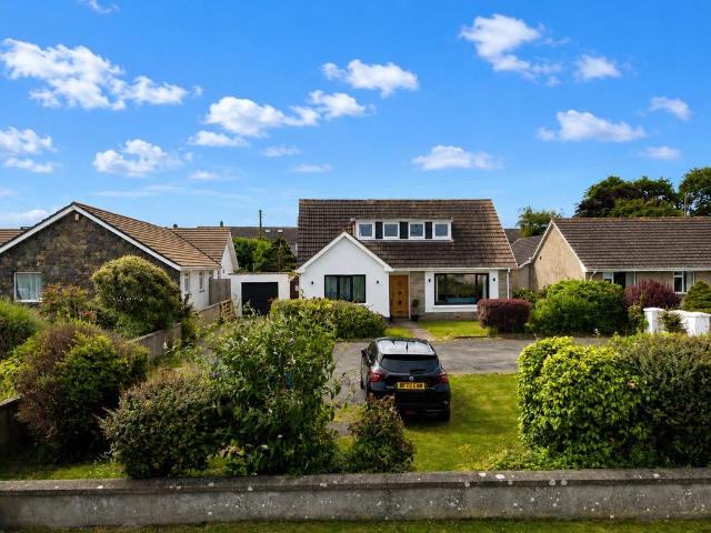 5 bedroom bungalow for sale