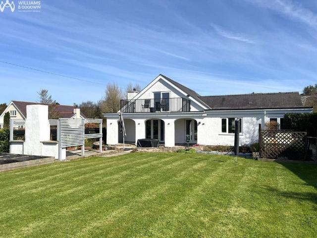 5 bedroom bungalow for sale