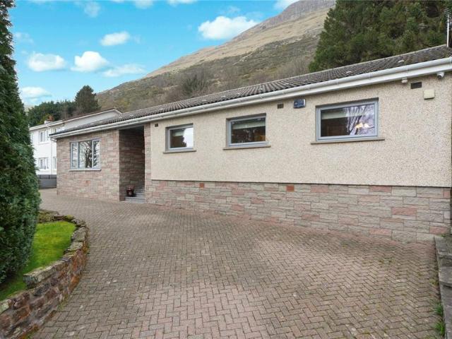 5 bedroom bungalow for sale