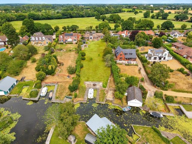 5 bedroom bungalow for sale
