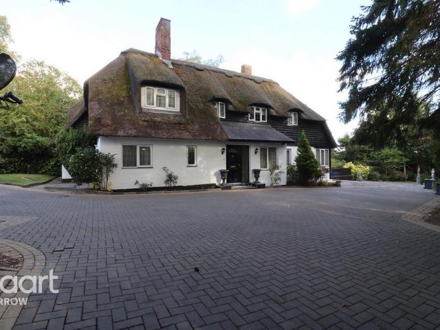 5 bedroom bungalow for sale