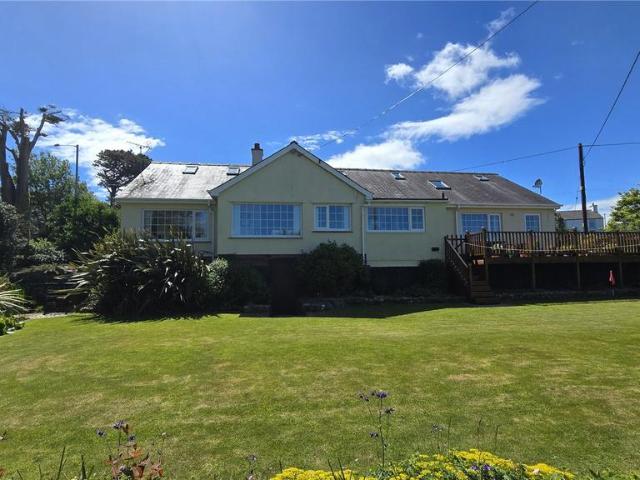 5 bedroom bungalow for sale
