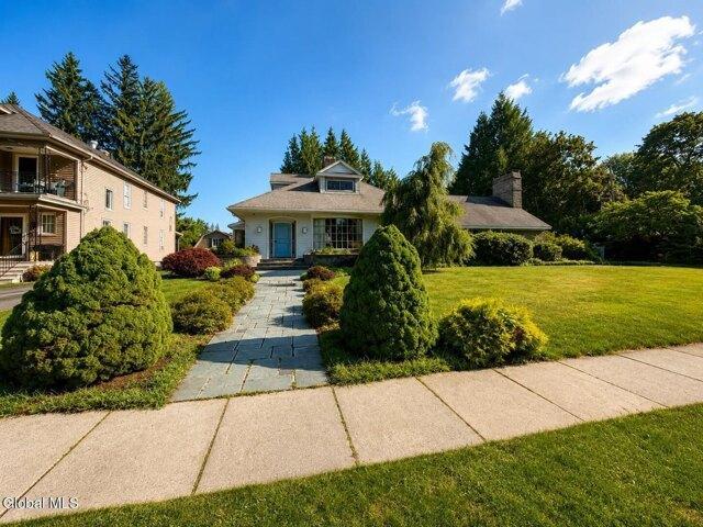 5 bedroom, Gloversville NY 12078 105291130