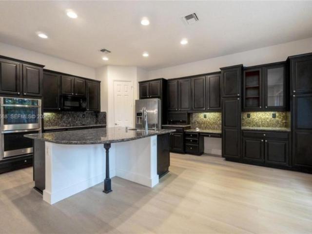 5 bedroom, Doral FL 33178 106244321