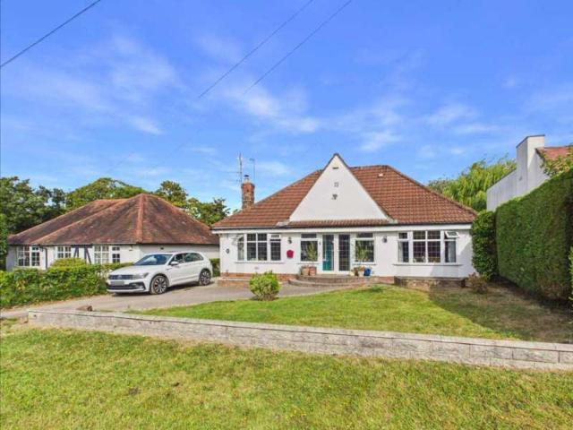 5 Bedroom Detached Bungalow