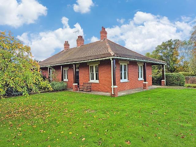 5 bedroom detached bungalow for sale