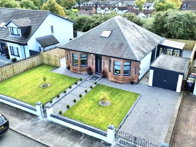 5 bedroom detached bungalow for sale