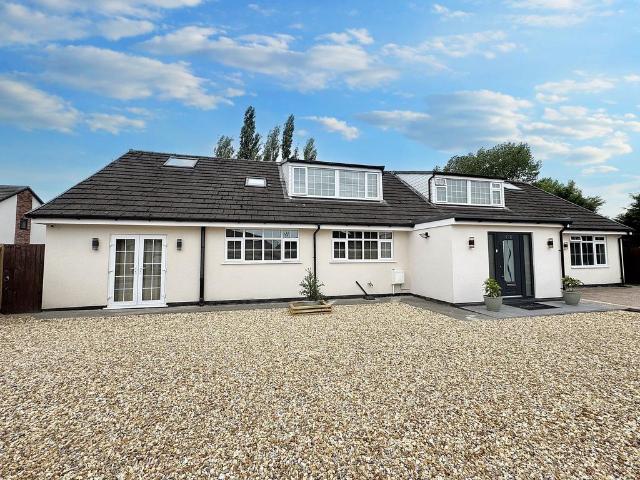 5 bedroom detached bungalow for sale