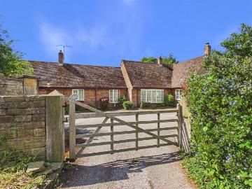 5 bedroom detached bungalow for sale