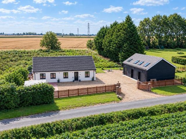 5 bedroom detached bungalow for sale