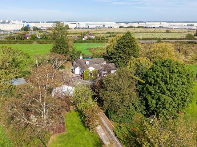 5 bedroom detached bungalow for sale