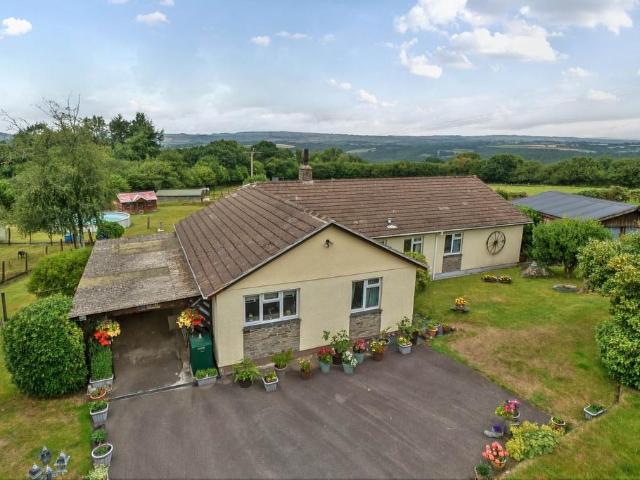 5 bedroom detached bungalow for sale