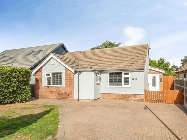 5 bedroom detached bungalow for sale