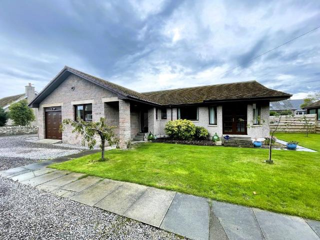 5 bedroom detached bungalow for sale