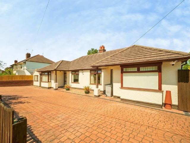 5 bedroom detached bungalow for sale