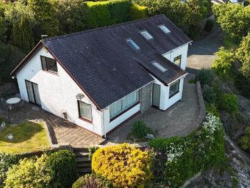 5 bedroom detached bungalow for sale