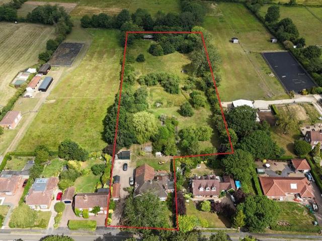 5 bedroom detached bungalow for sale