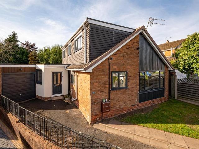 5 bedroom detached bungalow for sale