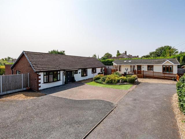 5 bedroom detached bungalow for sale