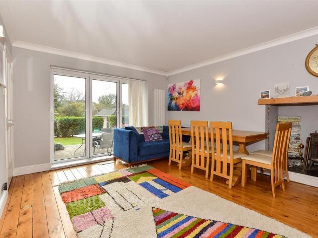 5 bedroom detached bungalow for sale