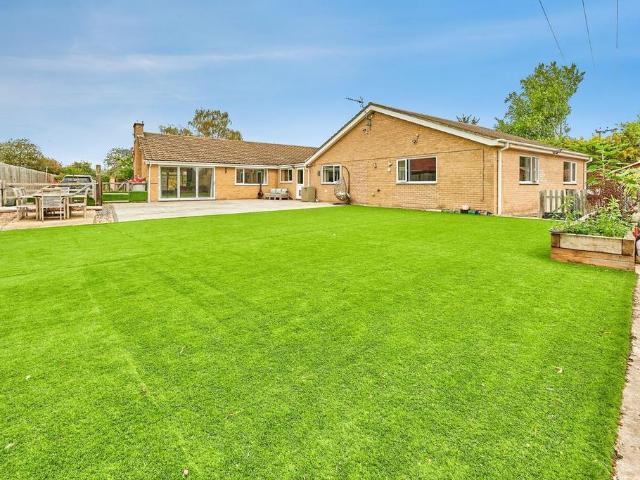 5 bedroom detached bungalow for sale