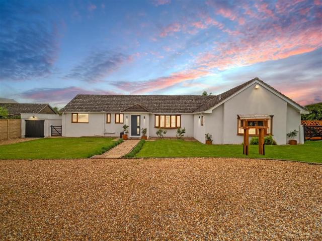 5 bedroom detached bungalow for sale