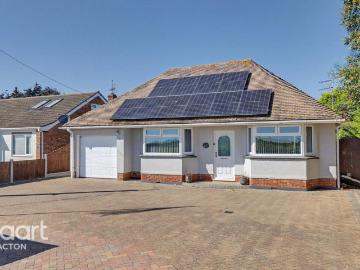 5 bedroom detached bungalow for sale
