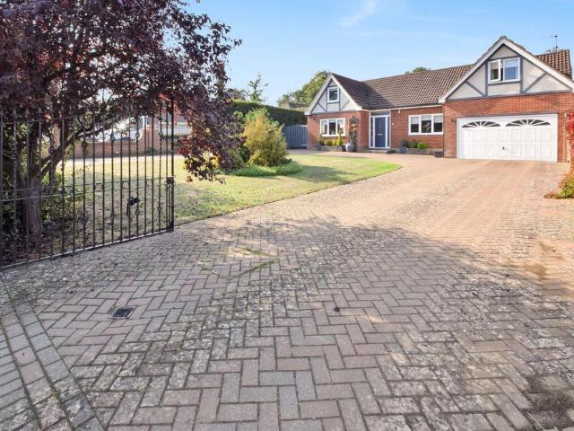 5 bedroom detached bungalow for sale