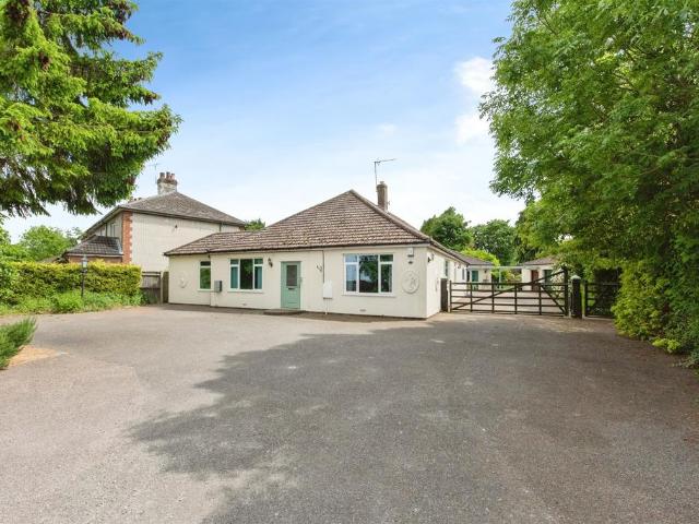 5 bedroom detached bungalow for sale