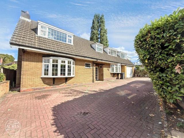 5 bedroom detached bungalow for sale