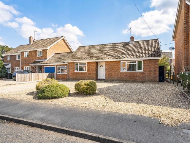 5 bedroom detached bungalow for sale